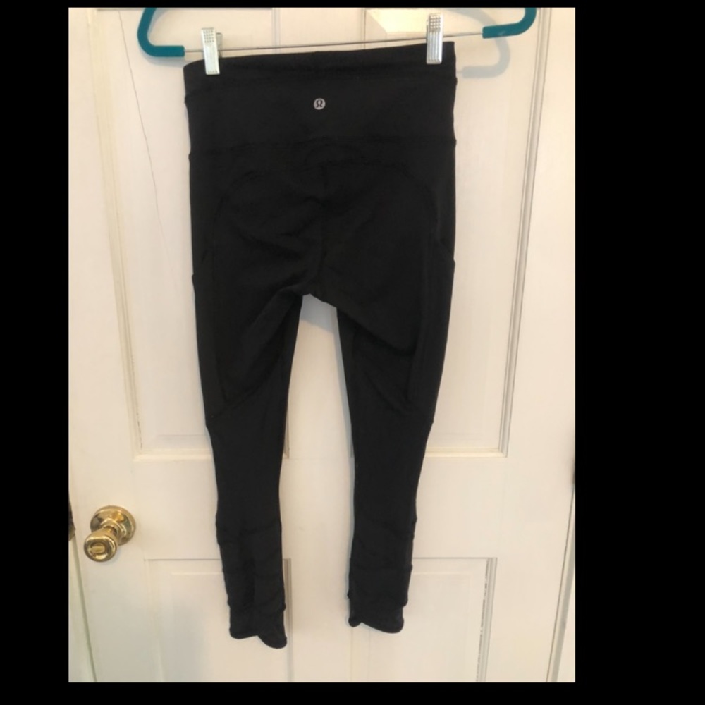 Lululemon mid-rise leggings size 4